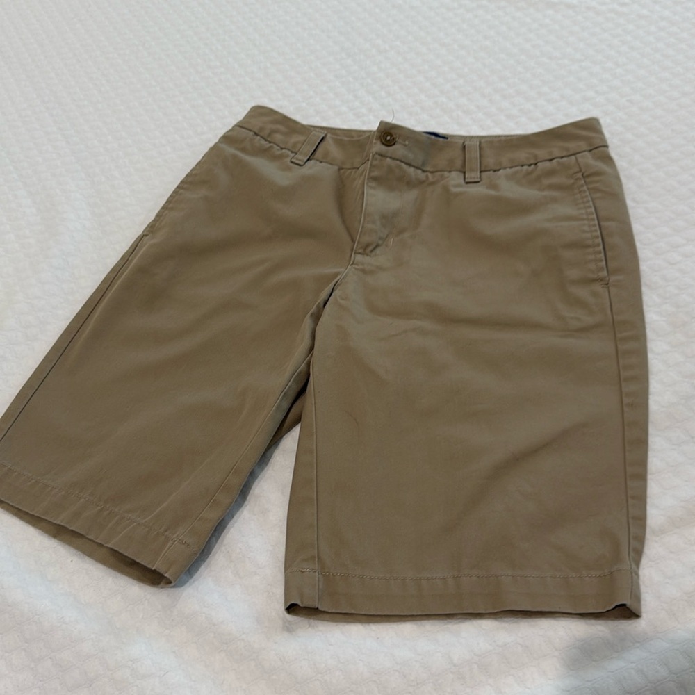 Lands end khaki Bermuda shorts size 6